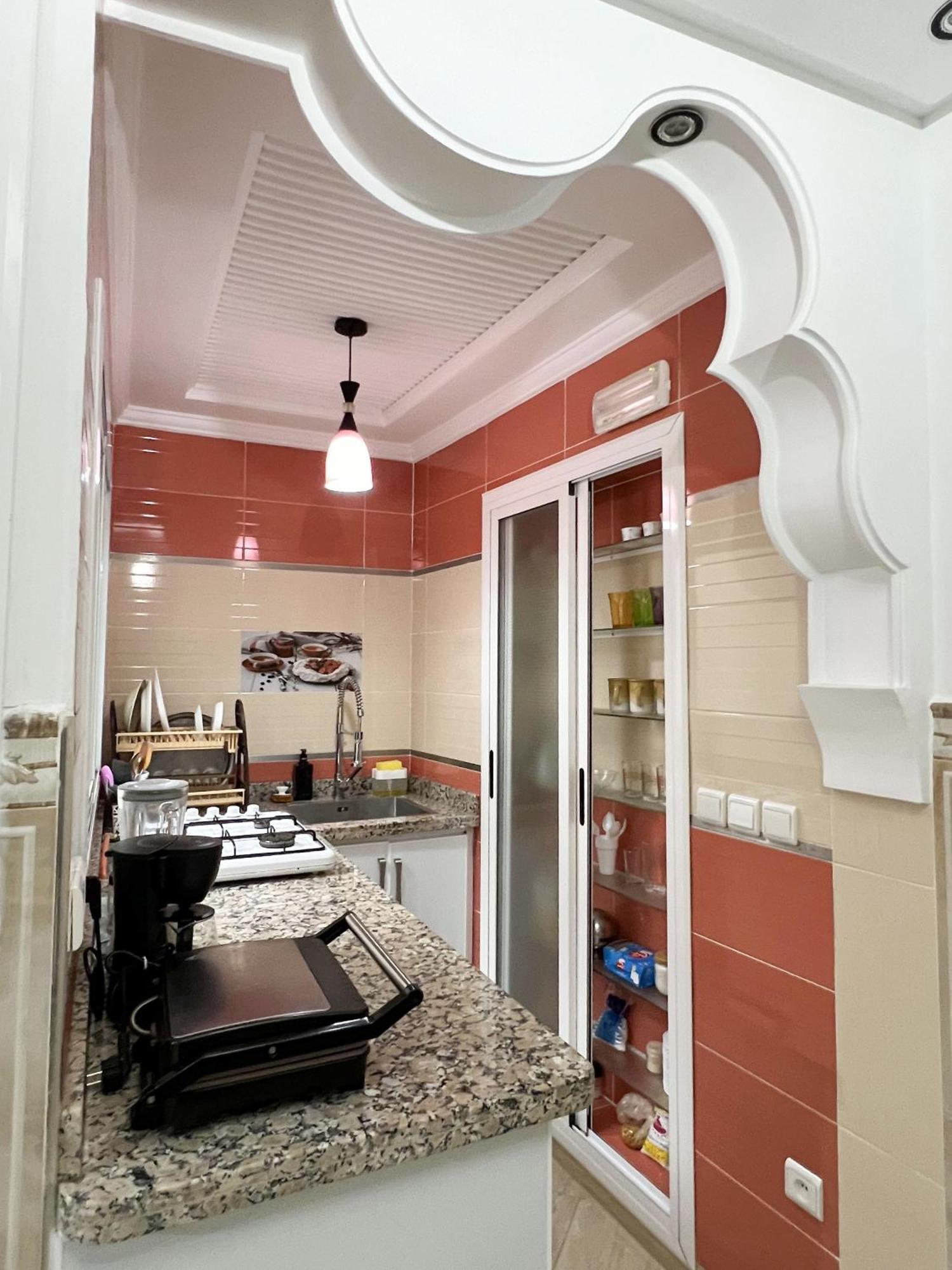 Mira Appartement -Lovely, Tidy & Close To Beaches And City Center Эль-Хосейма Экстерьер фото